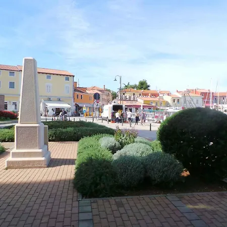 Zadar 8 *