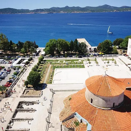 Apartamento Zadar 8 *